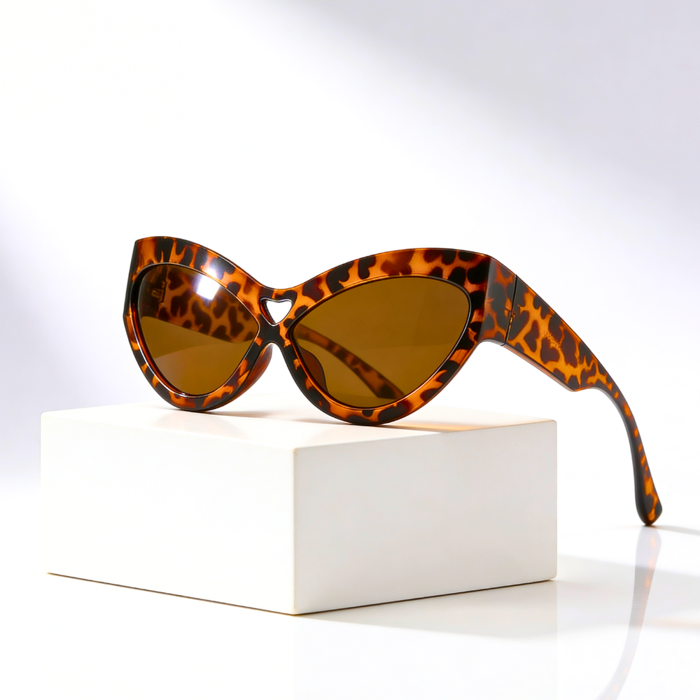 Wild Kiss Rays — side view
